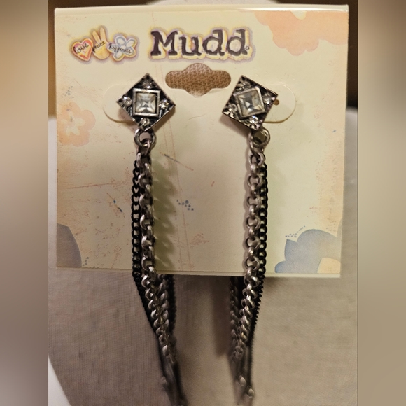 Multi Chain Earrings - Picture 3 of 4